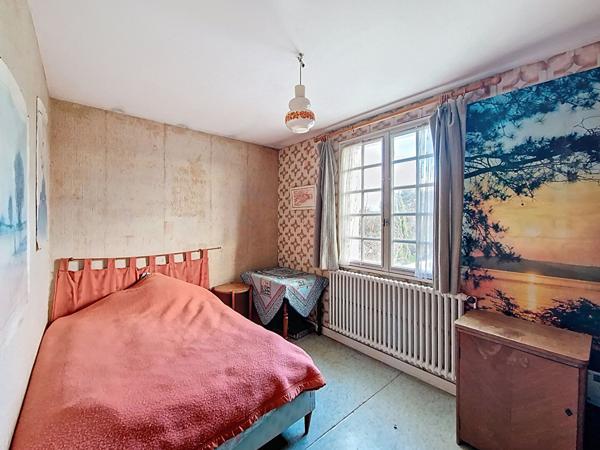 Maison familiale située au coeur de Doue En Anjou .