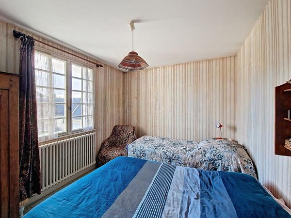 Maison familiale située au coeur de Doue En Anjou .