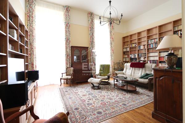 Appartement 3 pièces A VENDRE INTRA-MUROS