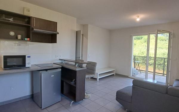 Appartement à vendre    2 pièces •  Bassens