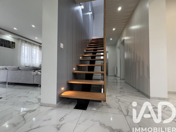 Maison à vendre 5 pièces 138,46 m² Fleury-les-Aubrais