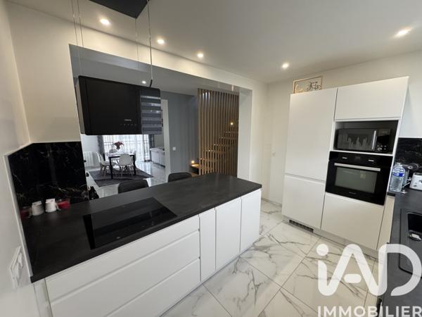 Maison à vendre 5 pièces 138,46 m² Fleury-les-Aubrais