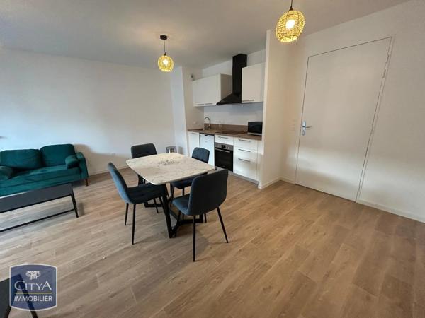 Appartement à louer 3 pièces 60.57m² Trélazé (49800)