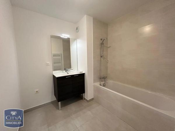 Appartement à louer 3 pièces 60.57m² Trélazé (49800)