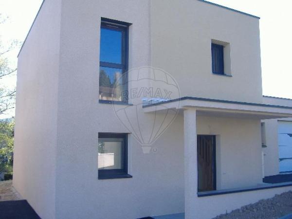 Maison 4 chambre(s) à louer - Poule-les-Écharmeaux, Rhône - 69