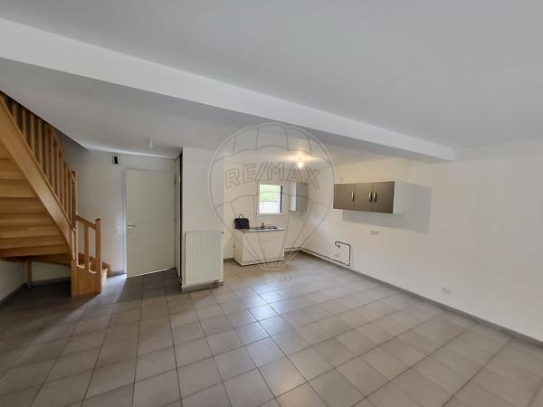 Maison 4 chambre(s) à louer - Poule-les-Écharmeaux, Rhône - 69