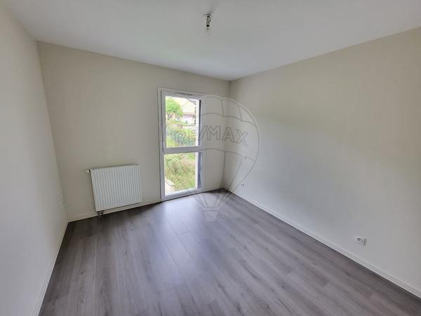 Maison 4 chambre(s) à louer - Poule-les-Écharmeaux, Rhône - 69