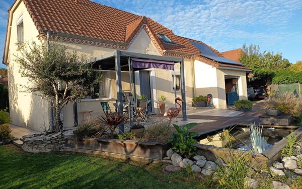 Maison à vendre    5 pièces • 85 m2 Montardon