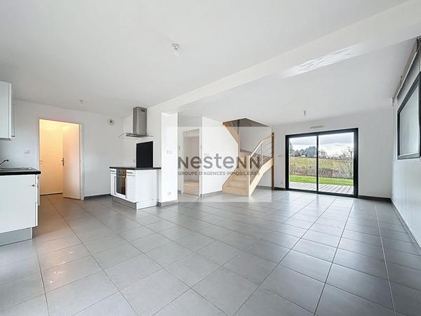Maison récente - 4 chambres + bureau - Vie de plain-pied - Garage - Terrain 1100 m² - Ergué Armel/QUIMPER