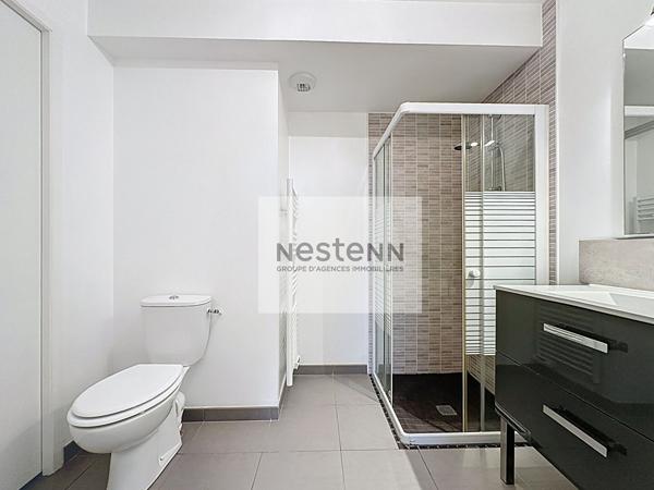 Maison récente - 4 chambres + bureau - Vie de plain-pied - Garage - Terrain 1100 m² - Ergué Armel/QUIMPER