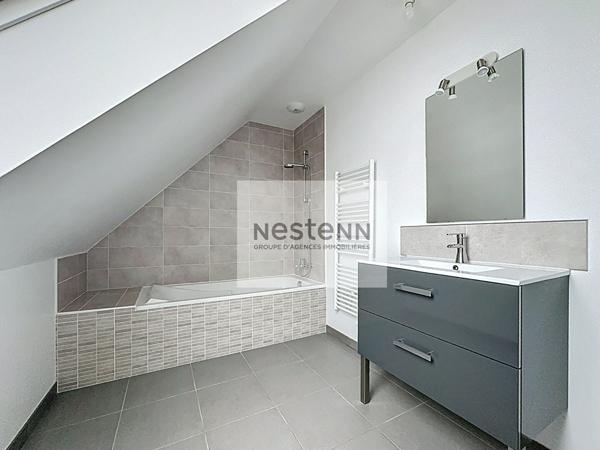 Maison récente - 4 chambres + bureau - Vie de plain-pied - Garage - Terrain 1100 m² - Ergué Armel/QUIMPER