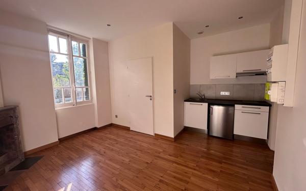 Appartement à louer    1 pièce •  Caluire-et-Cuire