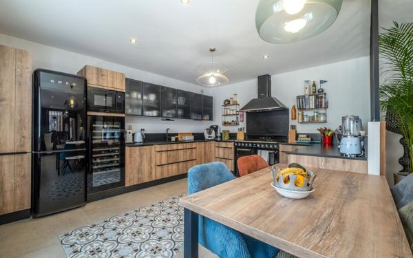 Maison à vendre    6 pièces •  Rivedoux-Plage