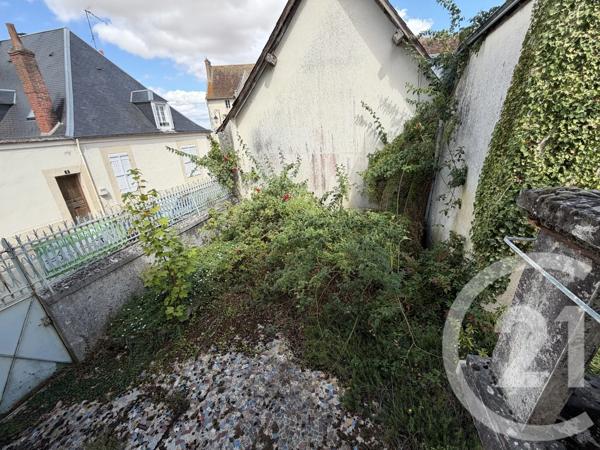 Maison à vendre  7 pièces - 177,38 m 2   CHATEAUDUN  - 28