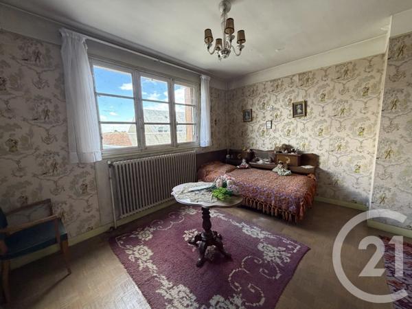 Maison à vendre  7 pièces - 177,38 m 2   CHATEAUDUN  - 28