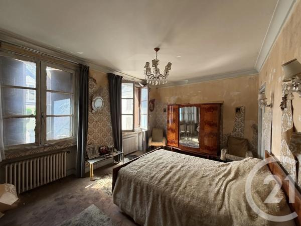 Maison à vendre  7 pièces - 177,38 m 2   CHATEAUDUN  - 28