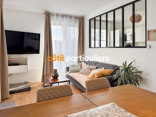 Vente
                Appartement63 m² - 3 Pièces -
                    GRISY SUISNES (77166)