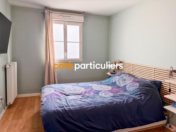 Vente
                Appartement63 m² - 3 Pièces -
                    GRISY SUISNES (77166)