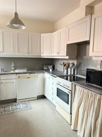 Toulouse centre,4iem étage, T2 de 68m2 lumineux en hyper centre. !