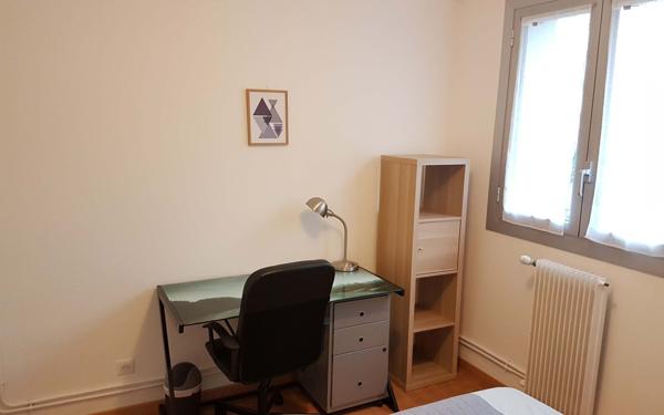 Appartement à vendre    4 pièces • 76,65 m2 Marseille 9