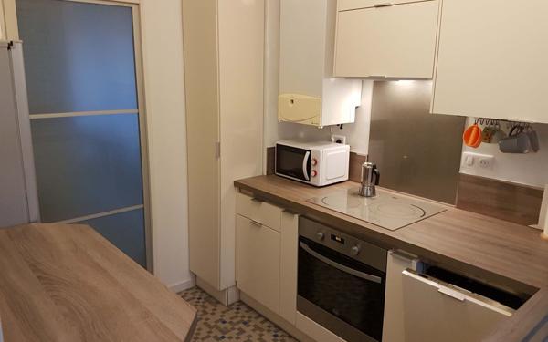 Appartement à vendre    4 pièces • 76,65 m2 Marseille 9
