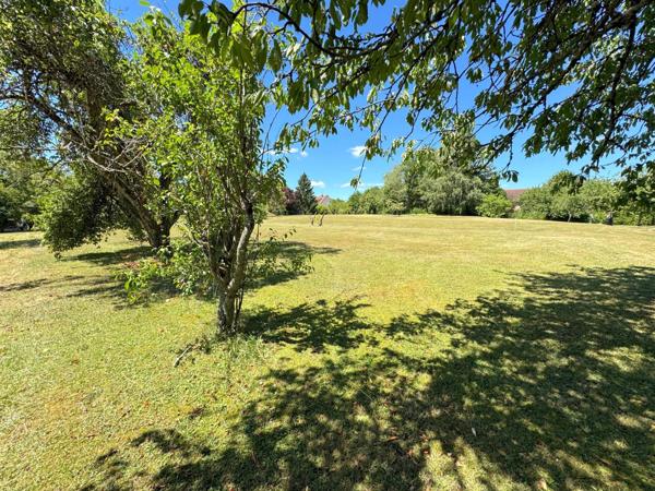 Terrain à bâtir 1028 m²