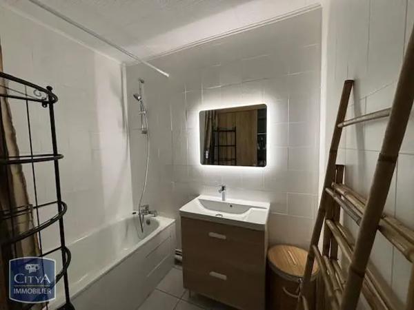 Appartement à louer 3 pièces 78.2m² Saint-Herblain (44800)