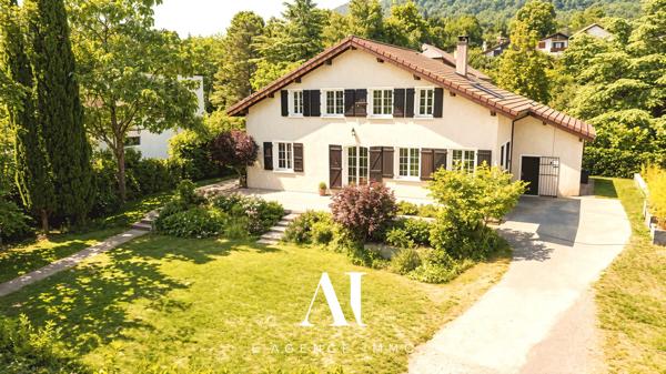 Maison Bourgeoise Individuelle T7 avec sous-sol intérement rénovée 01170 Gex