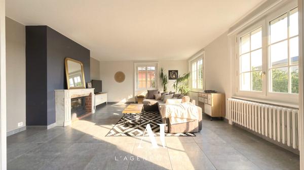 Maison Bourgeoise Individuelle T7 avec sous-sol intérement rénovée 01170 Gex