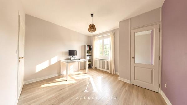 Maison Bourgeoise Individuelle T7 avec sous-sol intérement rénovée 01170 Gex