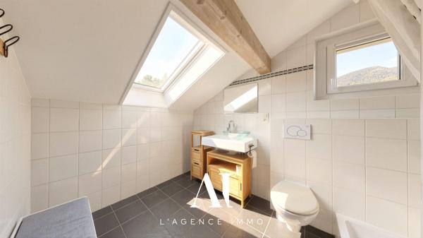 Maison Bourgeoise Individuelle T7 avec sous-sol intérement rénovée 01170 Gex