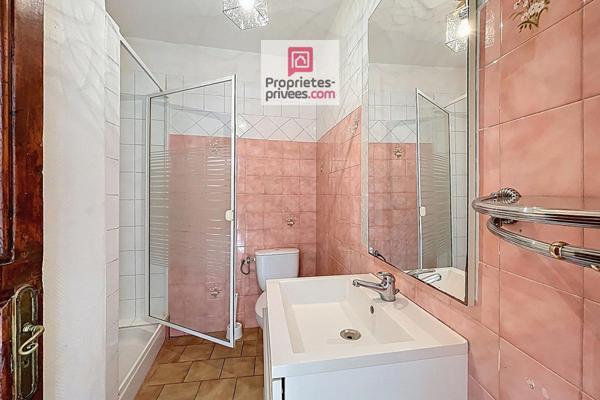 Appartement T2 plain pied avec cour et jardin