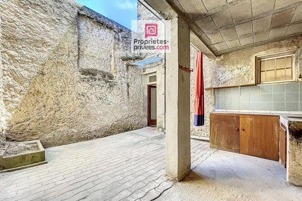 Appartement T2 plain pied avec cour et jardin