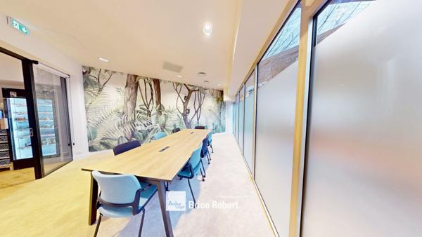 Location bureaux rénovés Lyon 3ème Part-Dieu proche transports et services