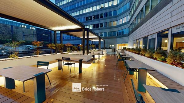 Location bureaux rénovés Lyon 3ème Part-Dieu proche transports et services
