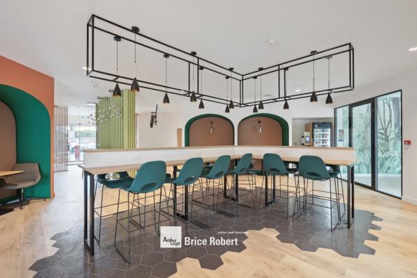 Location bureaux rénovés Lyon 3ème Part-Dieu proche transports et services