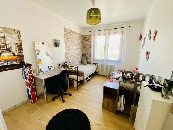 La Seyne-sur-Mer (83500) RARE À LA VENTE T5 avec toit-terrasse de 150m2