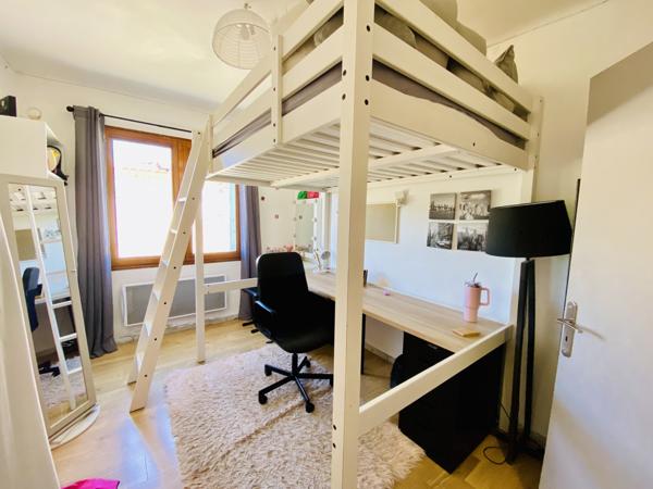 La Seyne-sur-Mer (83500) RARE À LA VENTE T5 avec toit-terrasse de 150m2