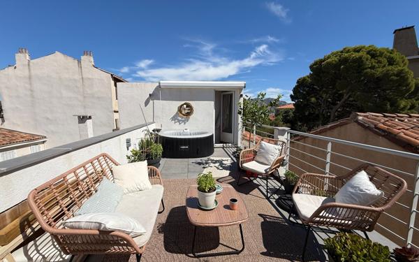 Appartement à vendre    2 pièces • 51 m2 Marseille 6