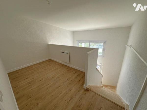 A VENDRE - TOULON (VAR) QUARTIER FARON - MAISON MITOYENNE T2 bis DE 53.35 M2 + GARAGE - VUE MER...
