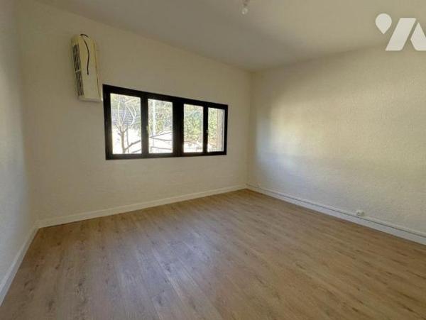 A VENDRE - TOULON (VAR) QUARTIER FARON - MAISON MITOYENNE T2 bis DE 53.35 M2 + GARAGE - VUE MER...