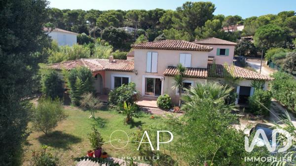 Maison à vendre 5 pièces 154 m² Hyères