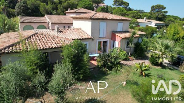 Maison à vendre 5 pièces 154 m² Hyères