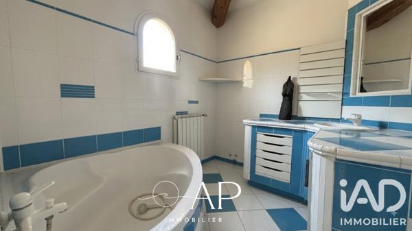 Maison à vendre 5 pièces 154 m² Hyères