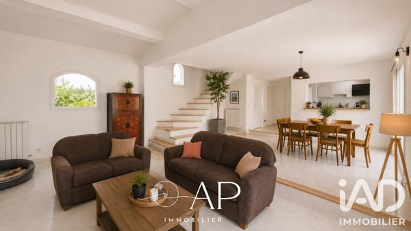 Maison à vendre 5 pièces 154 m² Hyères