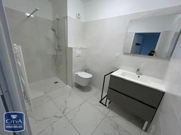 Appartement à louer 1 pièce 32.67m²