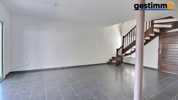 MAISON T4 DUPLEX AVEC JARDIN – A CAYENNE SECTEUR BADUEL
