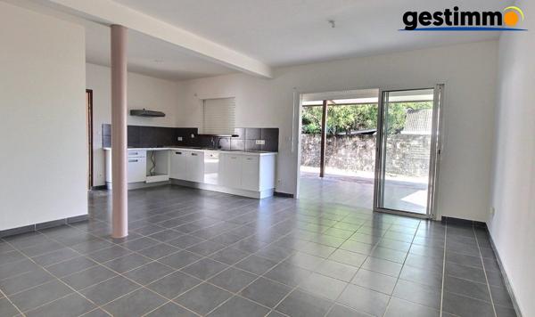 MAISON T4 DUPLEX AVEC JARDIN – A CAYENNE SECTEUR BADUEL
