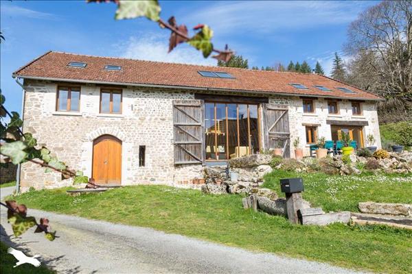 Maison à vendre 275 600 € Saint-Amand-Jartoudeix 6 p 210 m² DPE E