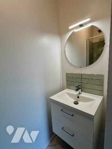 Ensemble immobilier composé de 6 chambres d'étudiants